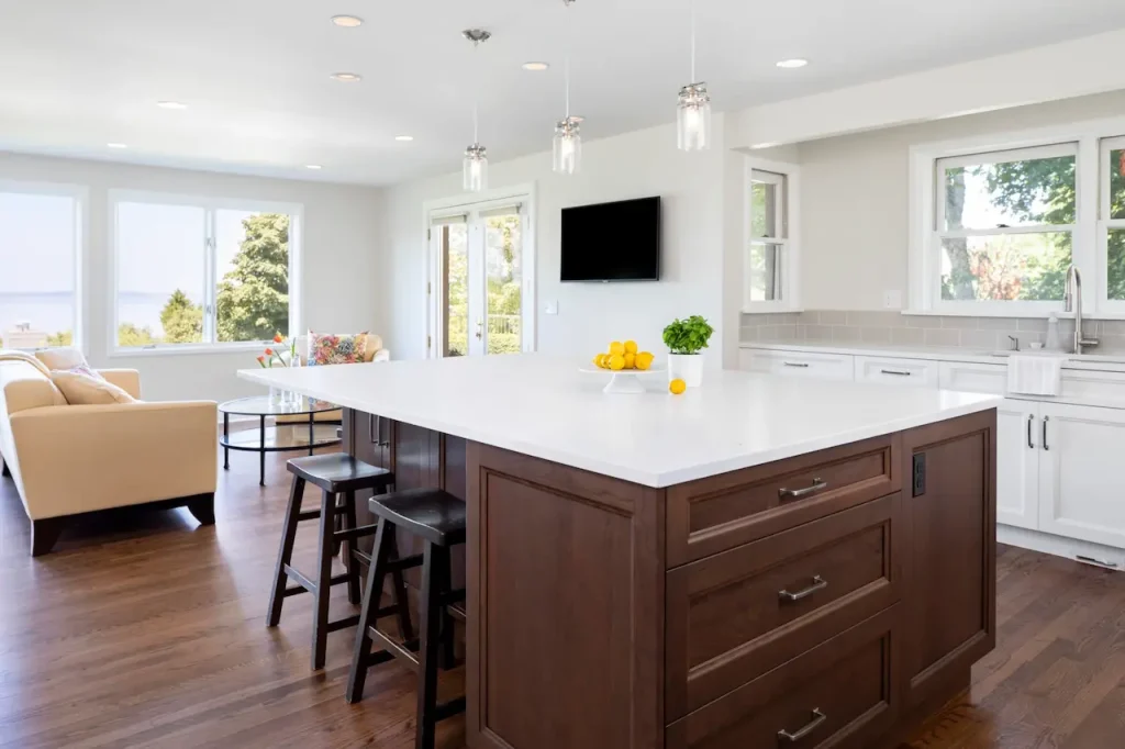 Modern kitchen renovation designed to make an old kitchen look modern without moving walls
